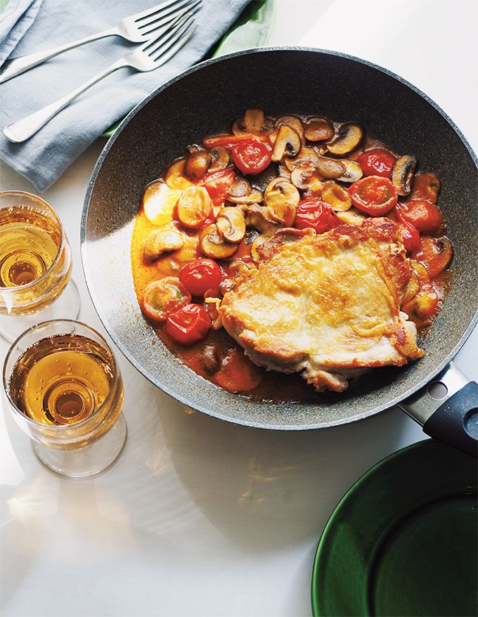 鶏肉はじっくりゆっくり焼くと絶品！「チキンソテーマッシュルームソースがけ」のレシピ【最新号からちょっと見せ】の画像1