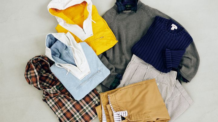 〈J.クルー〉のアノラックパーカ、アノラックジャケット、ロールネックコットンニット、ブラックウォッチ柄リネンシャツ、コットンリブニット、シアサッカー2タックパンツ、チノパンツ