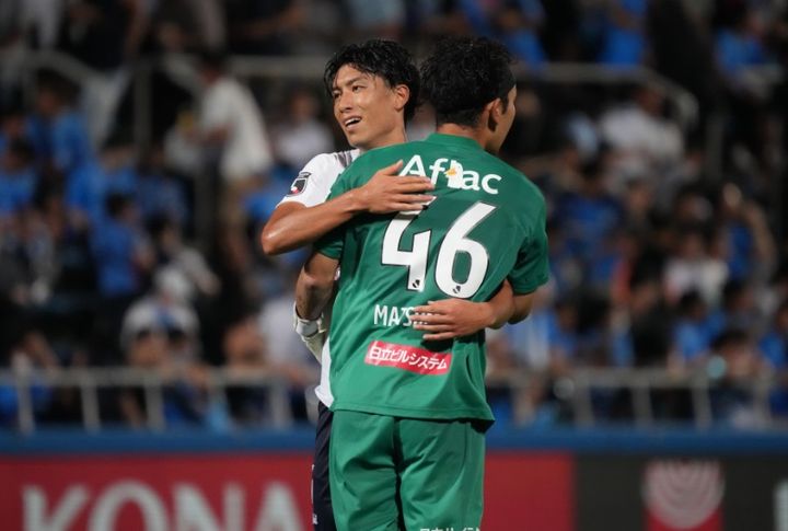 山下美月さん、乃木坂46卒業発表 背番号「46」の乃木坂推しJリーガーもいいねする