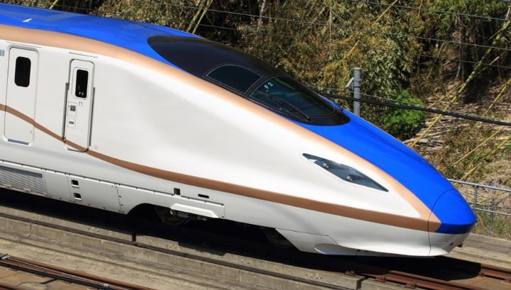 J1はグリーン車！J2は指定席！GK権田修一が“移動格差”を明かす「吉本興業のように自分でお金を足さないのか」との問いには…