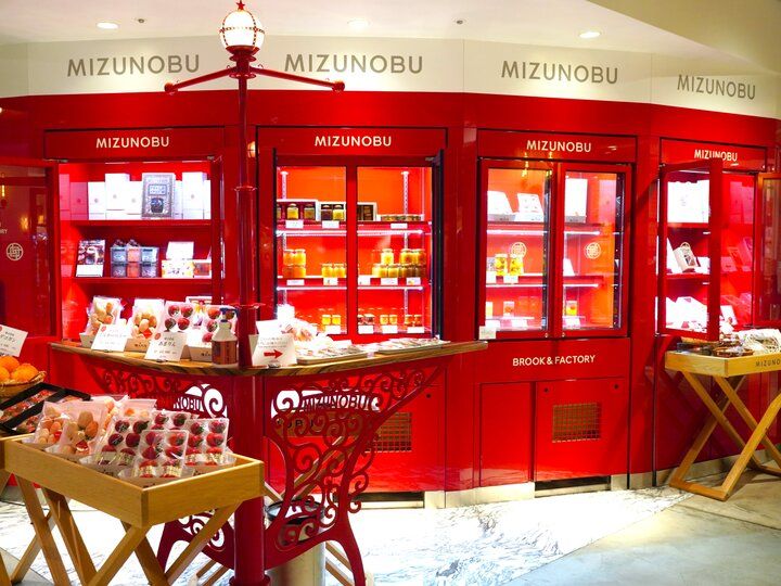 組子箱から漂ういちごの甘い香りに心弾むティータイム♪横浜「水信ブルック＆ファクトリー」