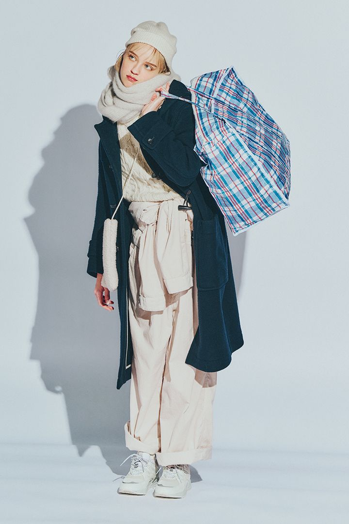 パンツとスカート、どちらとも相性抜群！ダッフルコートの着こなし4選