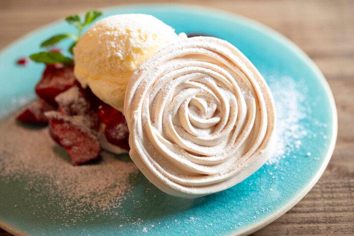 フランスの片田舎のようなカフェで愛されスイーツ＆ランチ／錦糸町「TET 」