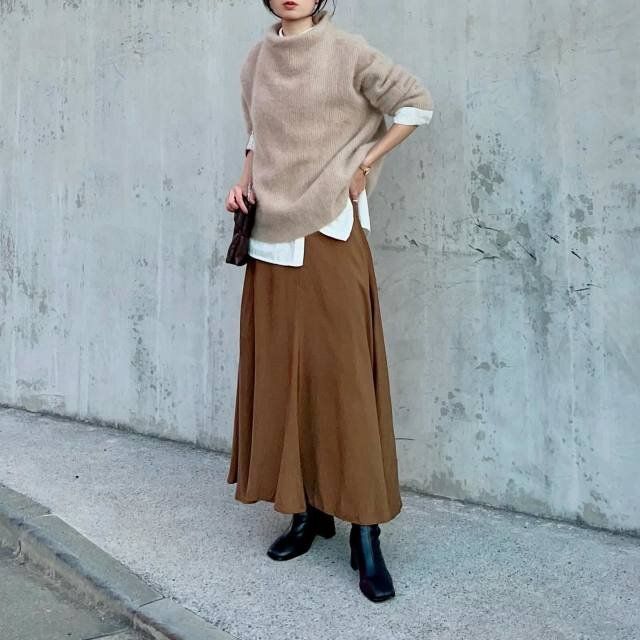 大人におすすめの春シフトスカートコーデ