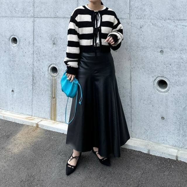 大人におすすめの春シフトスカートコーデ