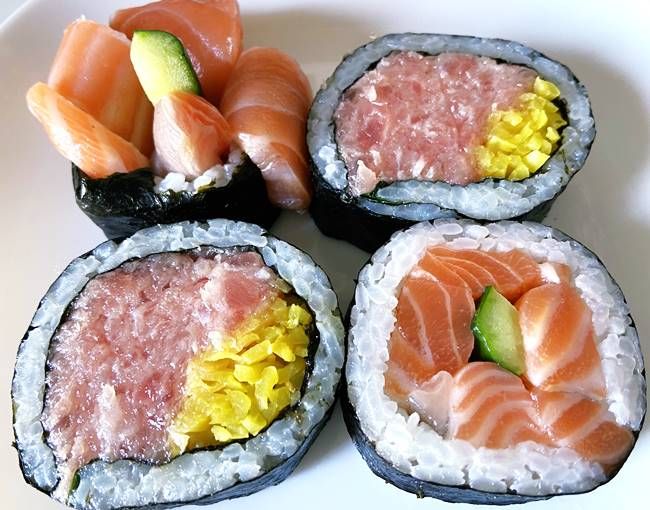 ロピア ほぼ具海鮮巻き 集合