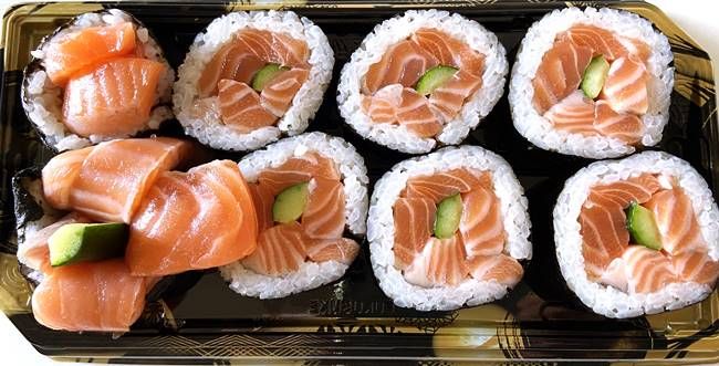 ロピア ほぼ具海鮮巻きサーモン