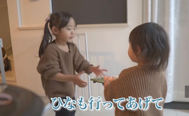 お買い物から帰宅。みんなでごはんを食べます！