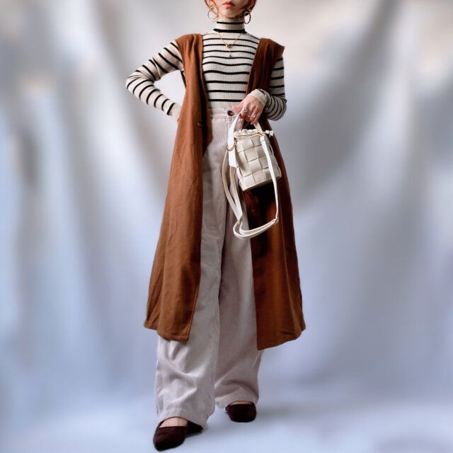 ボーダーをメインに着て春ベストを合わせる