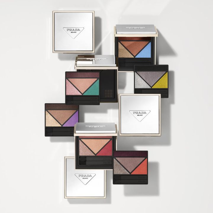 画像: ダイメンションズ マルチエフェクト アイシャドウ 全6種 各¥12,100（リフィル¥9,680）／プラダ ビューティ 出典：fashion trend news