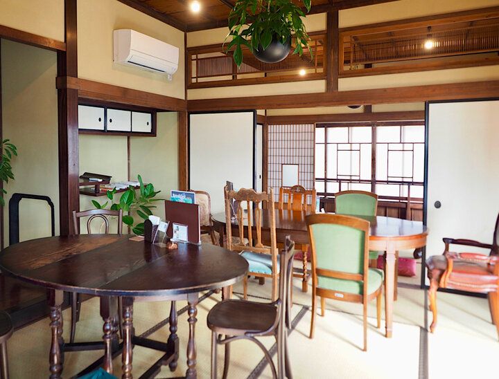 小田原の昭和レトロな洋館でゆったりランチ&ティータイムを♪ 時を忘れるカフェ「薬膳喫茶 KURA」がオープン