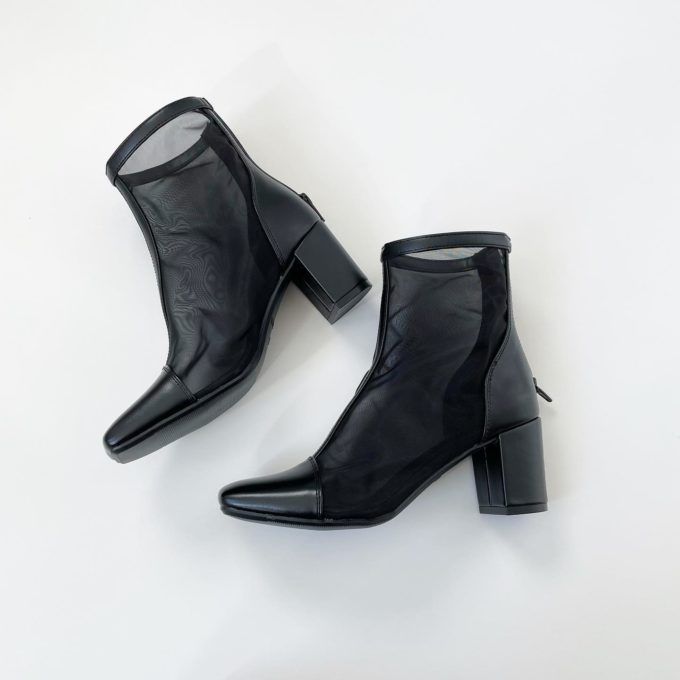 GUのブラックの「シアーブーツ」