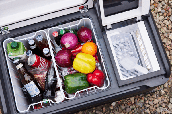 【世界初】最新型のバッテリーを搭載したポータブル冷蔵庫が便利すぎる！