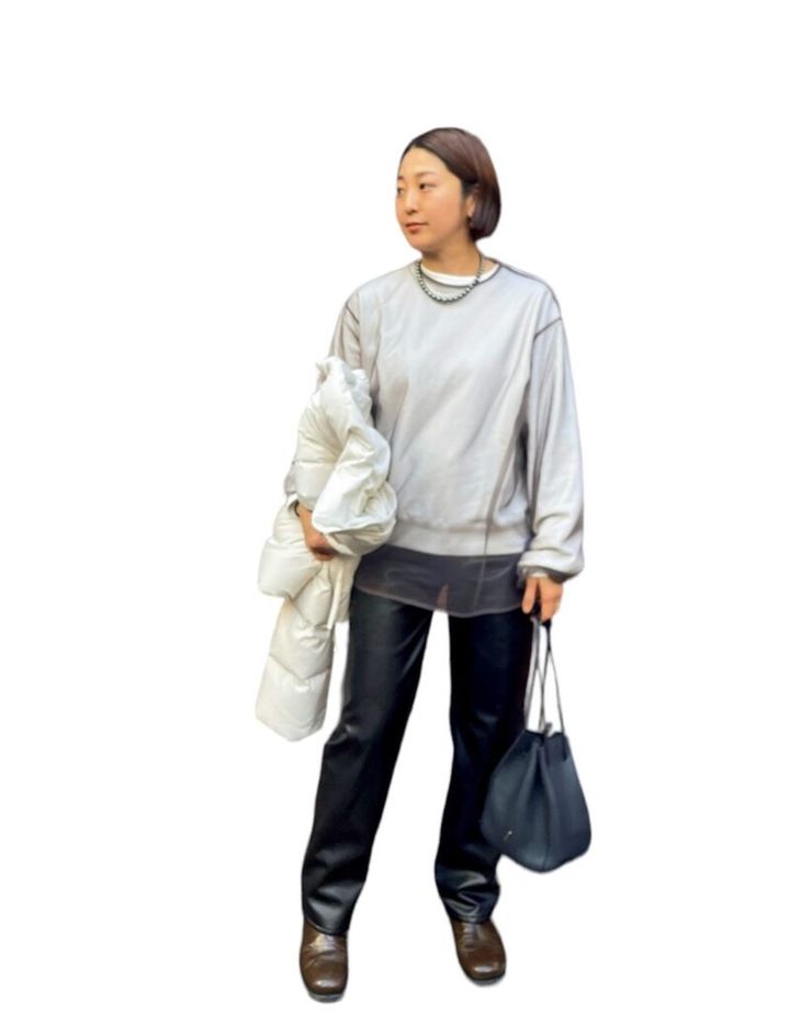 イントゥイション ユナイテッドアローズのコラボスエット 佐藤玲子さんスナップ