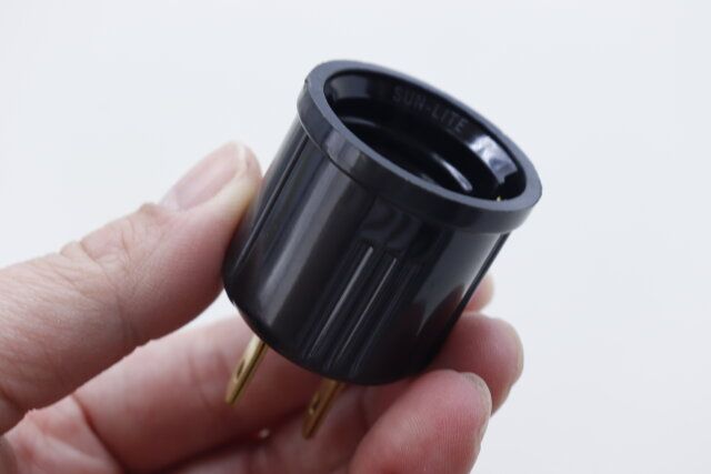 ダイソーのE26 口金ソケットアダプタ