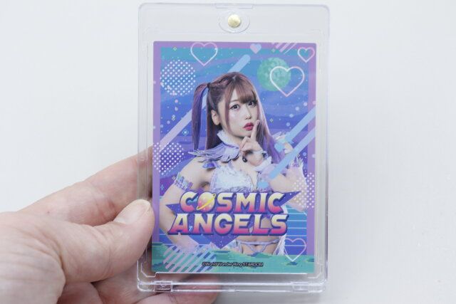 トレカを収納できる大きめ100均カードローダー