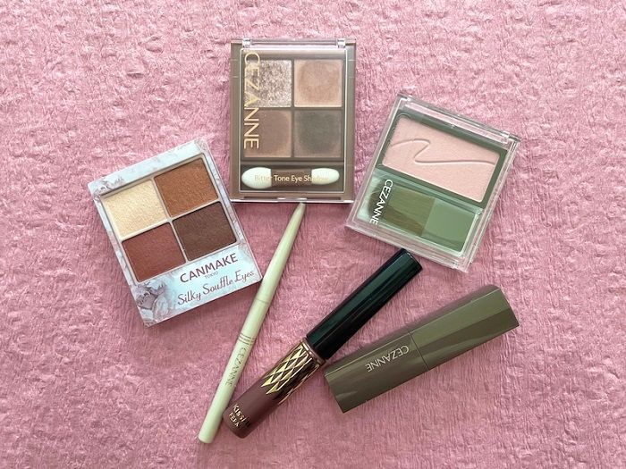 セザンヌやキャンメイク、キスミー