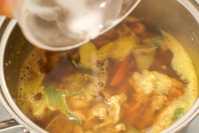 カレーうどん レシピ 片栗粉でとろみをつける