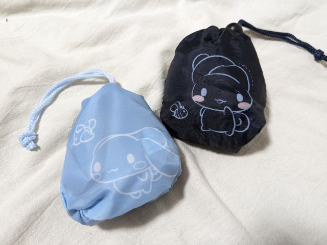 折りたたんだところ2色