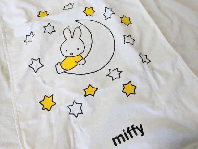 miffy 光るタペストリー