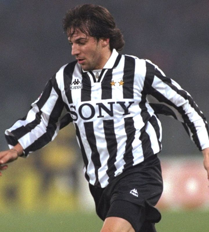 サッカー界で最高の「白黒ストライプ」ユニフォームを着る5つのチーム