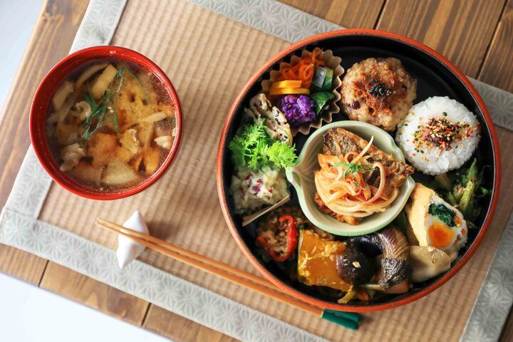 京都・出町柳の「ごはんや お福」で、自家製麹を使った旨味たっぷりの発酵ごはんを♪