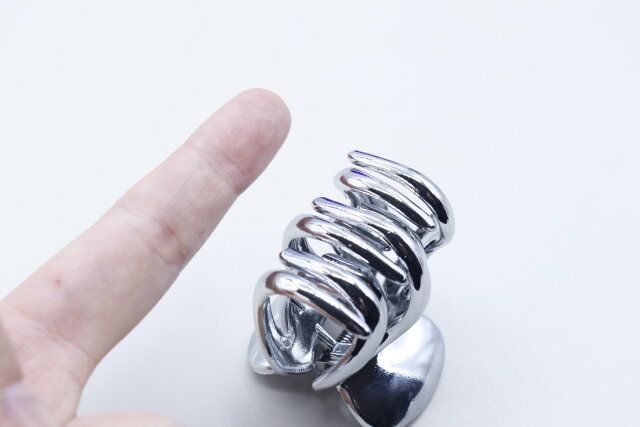 バンスクリップ（メタリック、シェル）のサイズ感