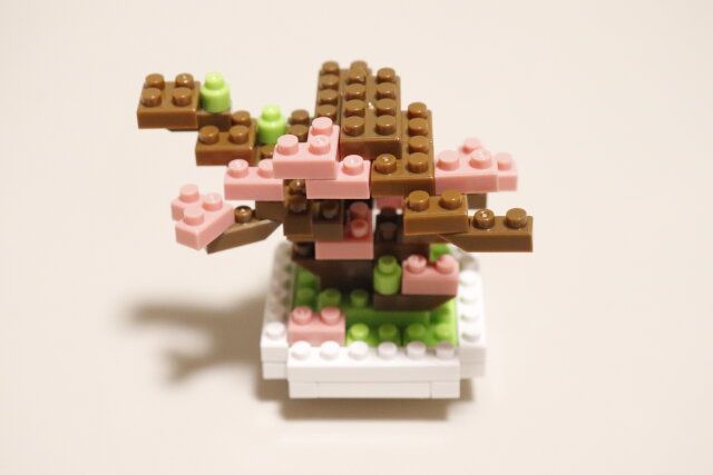 ダイソーのプチブロック（桜）の組み立て
