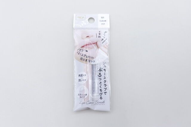 セリアのリップケアスクラブ 01CLEARのパッケージ