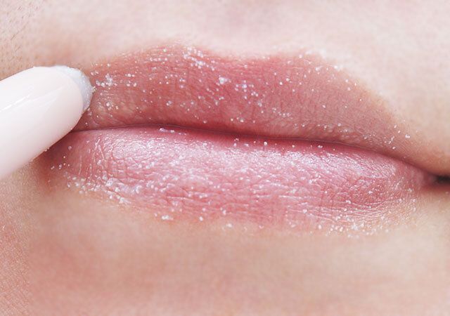 セリアのリップケアスクラブ 01CLEARの使用感