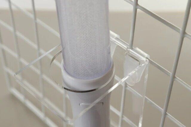 セリアのペンライトスタンドはつるすこともできる