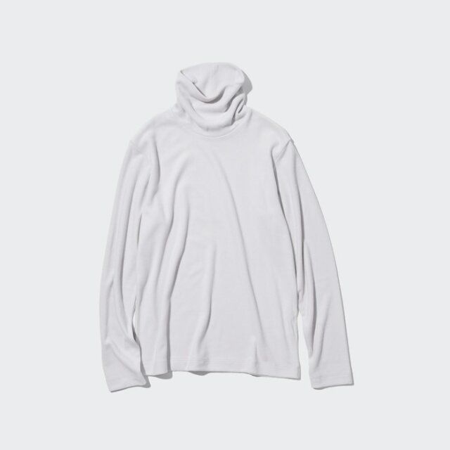 ユニクロの春まで使えるお買い得セール商品