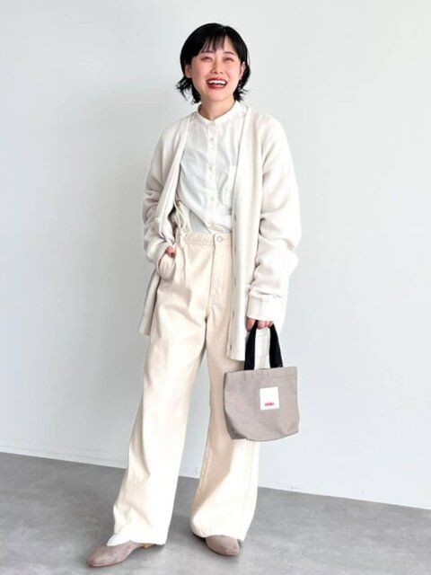 春の白シャツの着回しコーデ