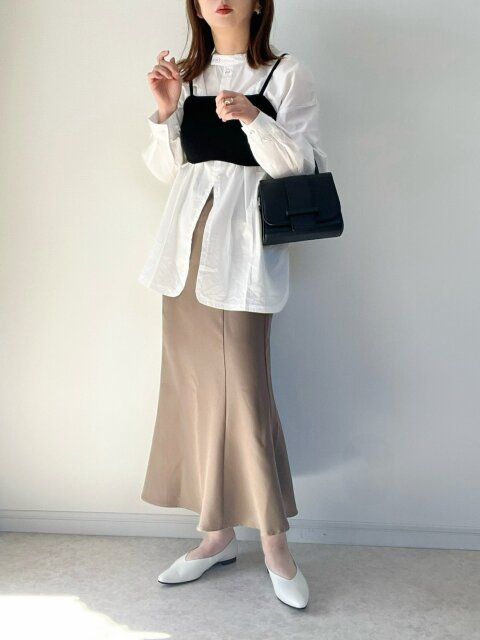 春の白シャツの着回しコーデ