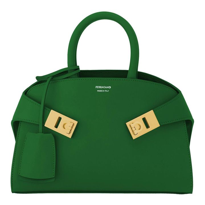 画像: 【FERRAGAMO】「HUG（ミニ）」＜グリーン＞¥286,000（税込） 出典：FERRAGAMO