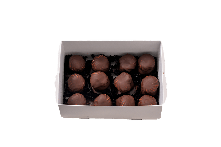 〈オザワ洋菓子店〉のイチゴシャンデ