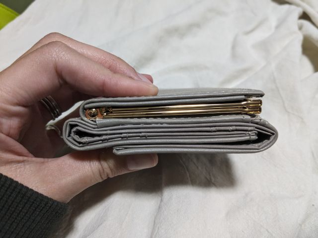 ミニ財布 厚み