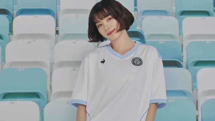 『池田エライザ×ルコックスポルティフ』最新作が登場！エライザさんの「サッカーはユニがかわいい」から生まれたアイテム