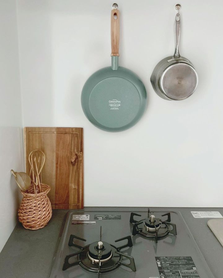 〈KEYUCA〉や〈山崎実業〉が超使える！ワンルームのオシャレなインテリア3選