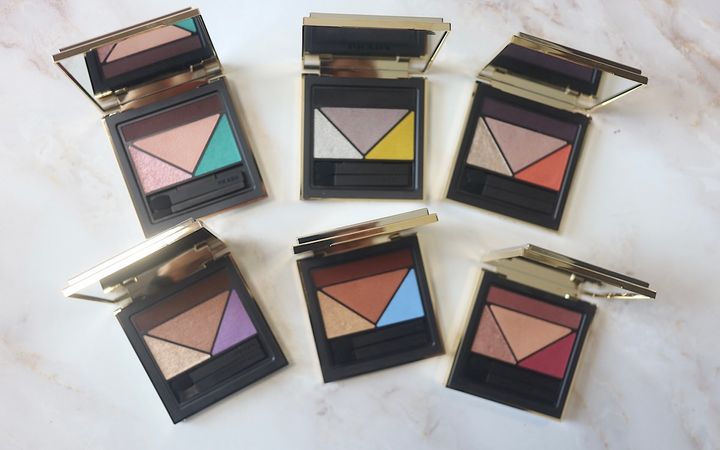 プラダ ビューティの「ダイメンションズ マルチエフェクト アイシャドウ」全色スウォッチ！イエベ、ブルベ別のおすすめも紹介