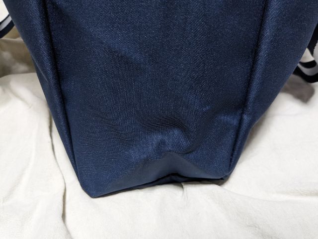 バッグのマチ部分