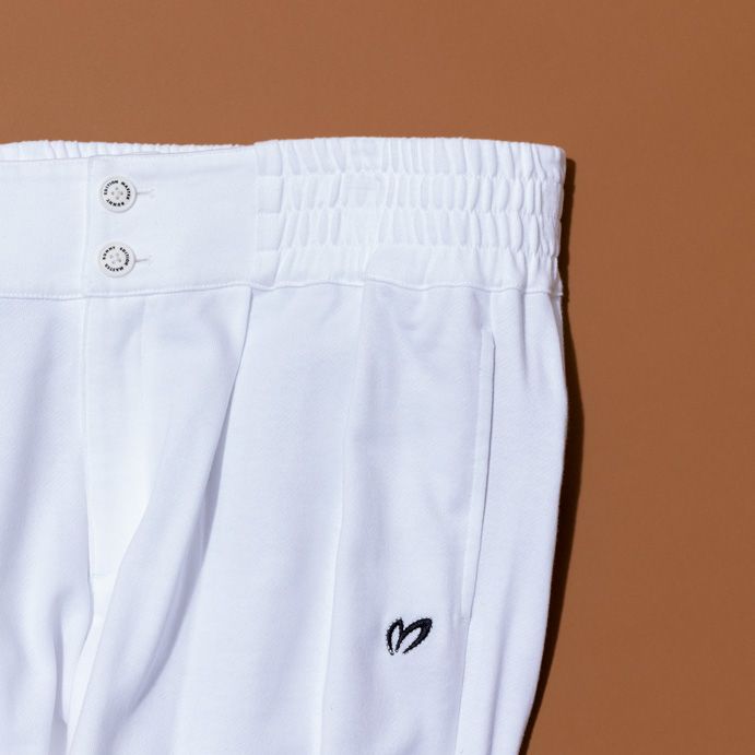 シルエットが大激変！ゴルフ場で目立つ新美脚パンツ