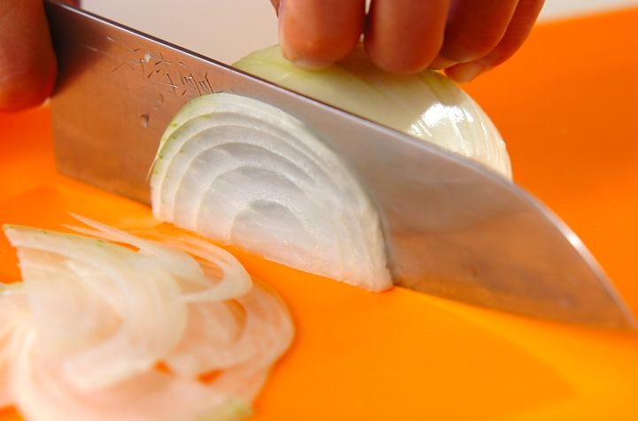 お手軽オニオンスープ 電子レンジで簡単 by湊 愛さんの作り方1