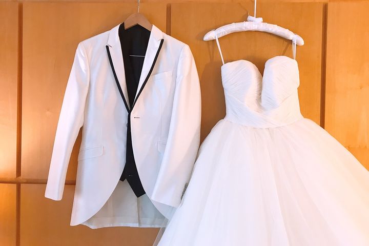 いつもの自宅を自分たちで飾り付けて特別感を演出