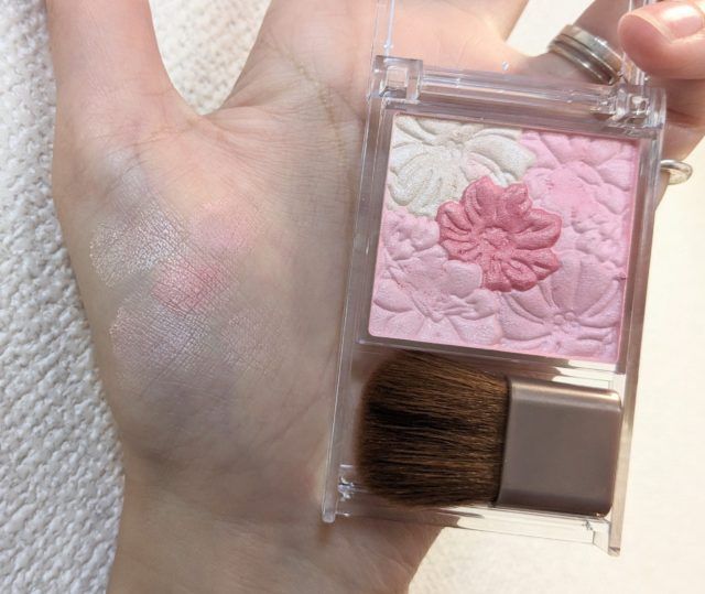 グロウフルールチークス