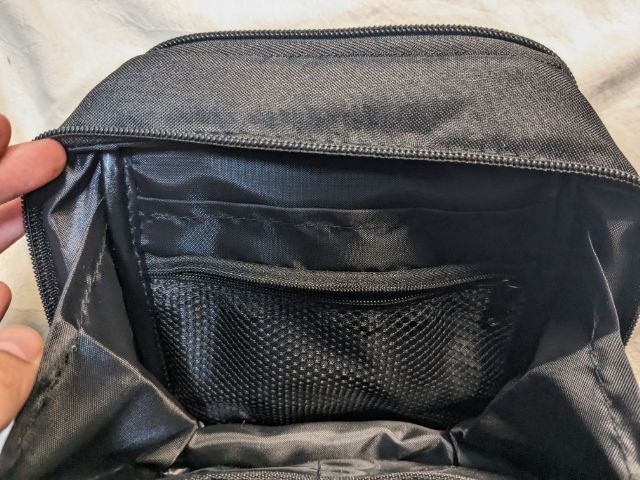 ポーチの中ポケット