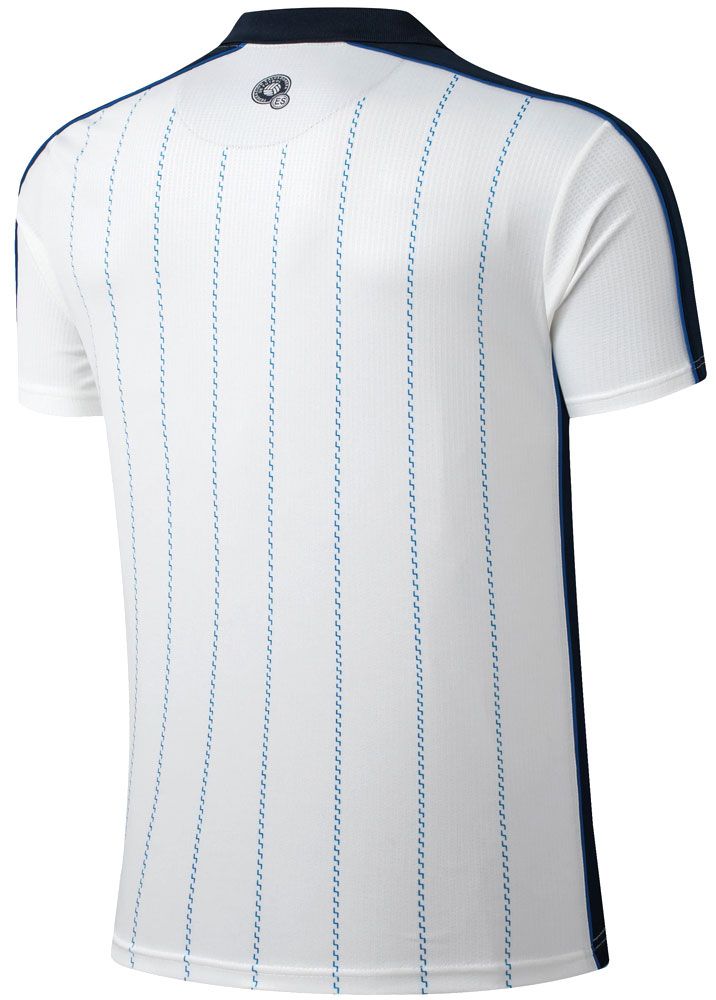 エルサルバドル代表、異例「第4のユニフォーム」が超レトロでかっこいい！そのデザインは「鳥」