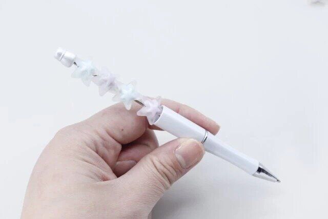 セリアのクラフト用 ビーズボールペン カラーはおうちにある余ったパーツを有効活用できる