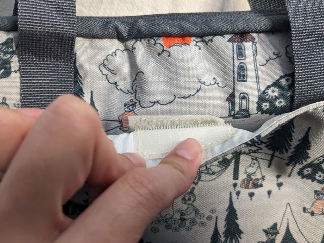 フロントポケット