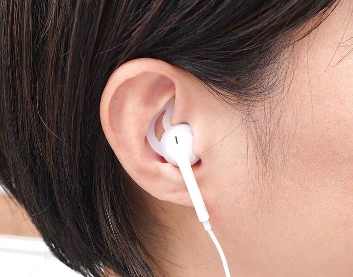 こちらがダイソーで110円の「AirPods＆EarPods用シリコンカバー」6